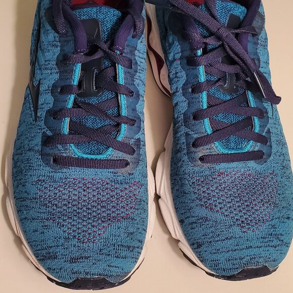 Mizuno Shoes - Mizuno Women's Wave Inspire 16 Waveknit B Width Running Shoe 8M